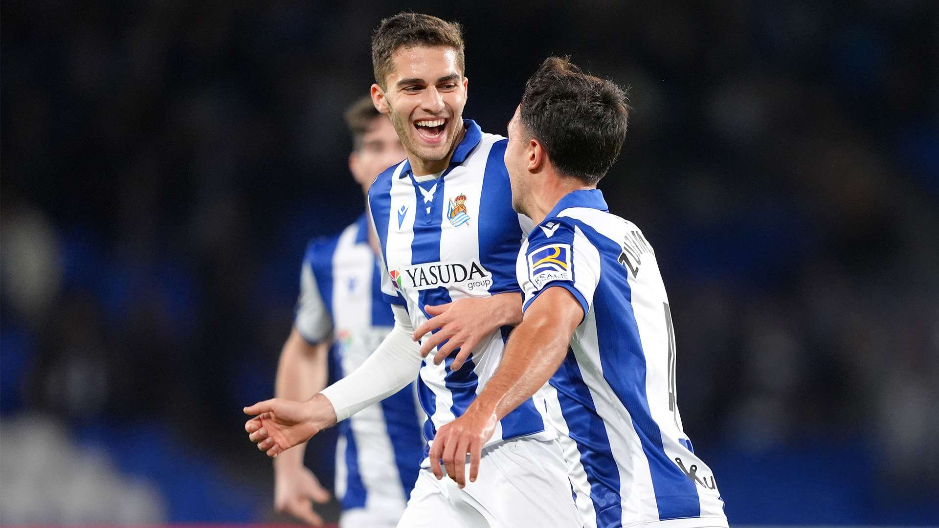 青岛队的迎 青岛队的迎