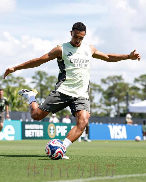 阿诺德已与皇马达协议 但他能否参加世俱杯存疑 阿诺德已与皇马达协议 但他能否参加世俱杯存疑